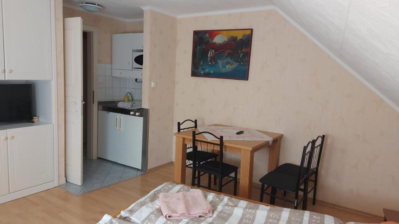 David Apartman Дьюла Екстер'єр фото
