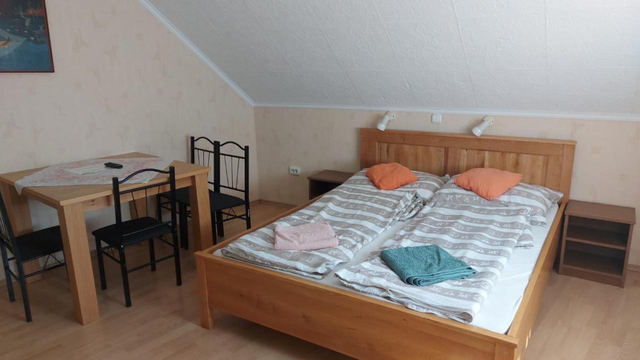 David Apartman Дьюла Екстер'єр фото
