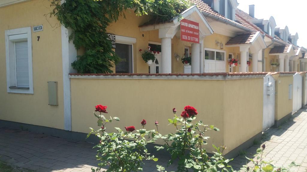 David Apartman Дьюла Екстер'єр фото